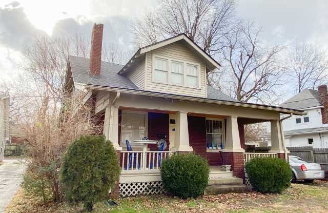 722 Sunset Dr. 5 Bed 2 bath Full House / Detached Garage - Walkable Distance from Classes photos photos