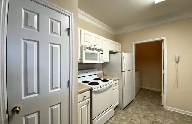 1607 Cambridge Lakes Dr Gallery 3