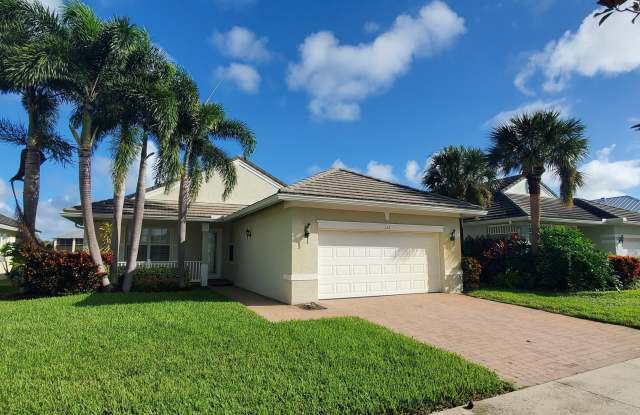 122 NW Swann Mill Circle photos photos