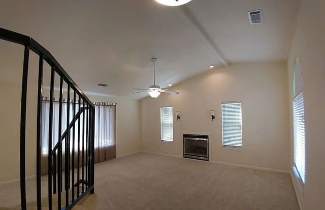 LARGE 3 BED 3 BATH HOUSE IN LAKE CALIFORNIA Gallery 3