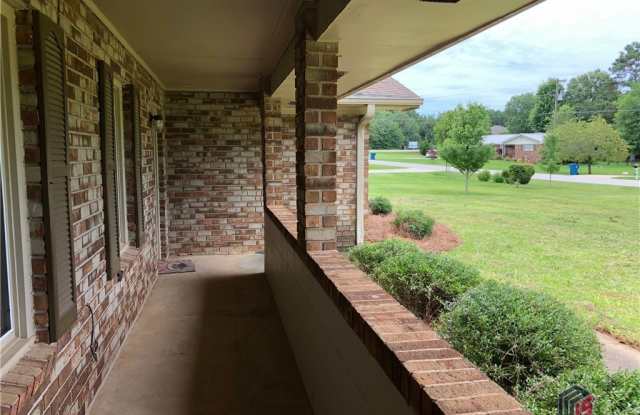 1010 Etowah Court Gallery 3