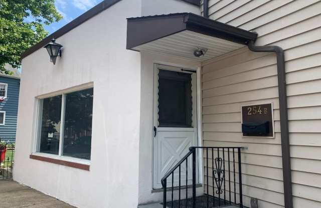 254 CEDAR Street Gallery 1