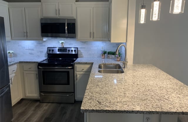 922 11th Ave, N - 922 11th Avenue North, Nashville, TN 37208