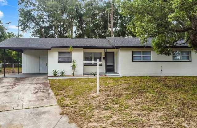 2029 Golf Vista Ct - 2029 Golf Vista Court, Pine Hills, FL 32808