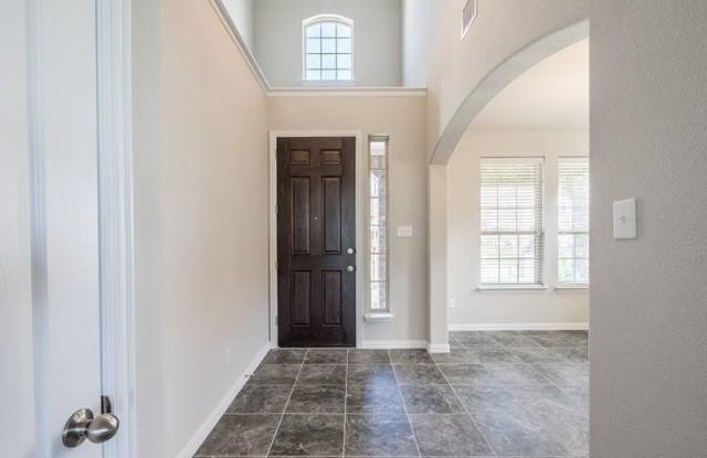5613 Apple Ridge Drive Gallery 3