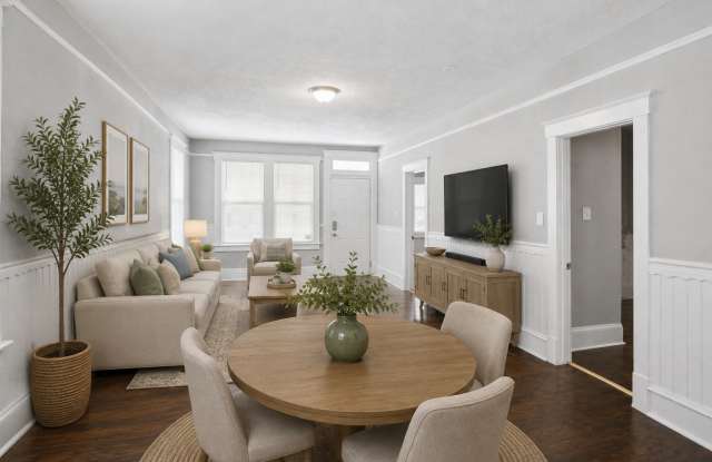 Large Unfurnished 3BR/2BA Downtown Savannah Home For Rent Gallery 4