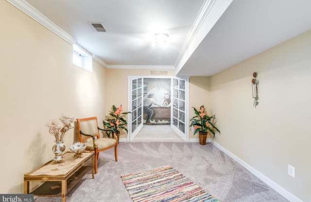 47592 GRIFFITH PLACE Gallery 2