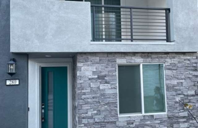 Welcome to this stunning 3-bedroom, 3.5-bathroom home In the Great Park photos photos