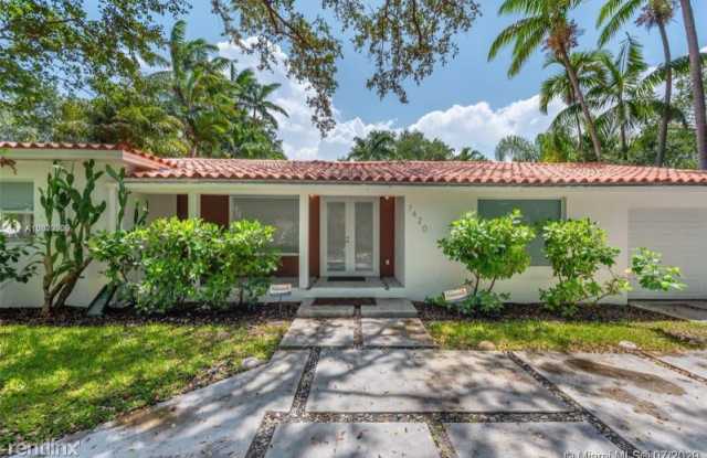 7420 SW 53rd Ct Gallery 2