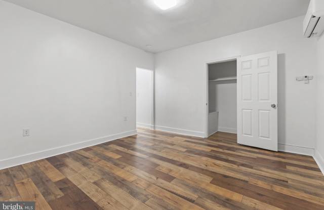1512 ISHERWOOD Street NE Gallery 3