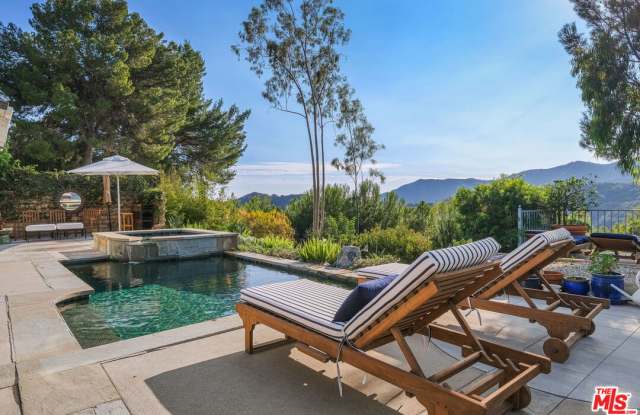 2529 Pesquera Dr - 2529 Pesquera Drive, Los Angeles, CA 90049
