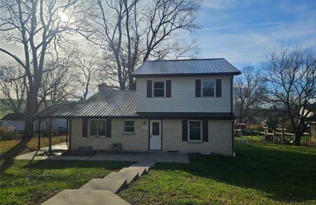 257 Main St - 257 Main Street, Hookstown, PA 15050