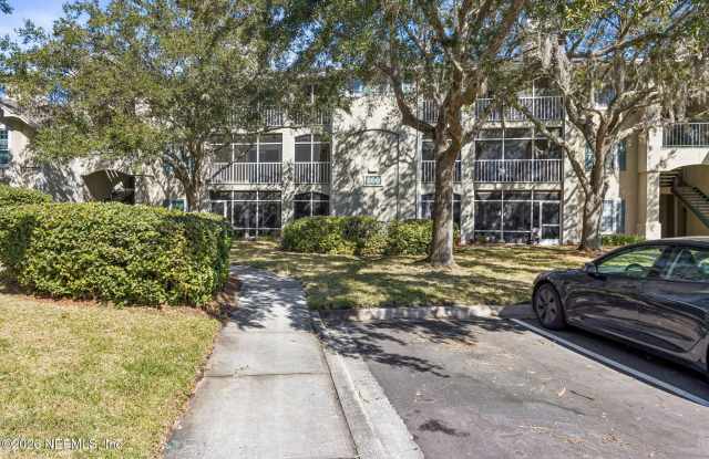 800 IRONWOOD Drive Gallery 4