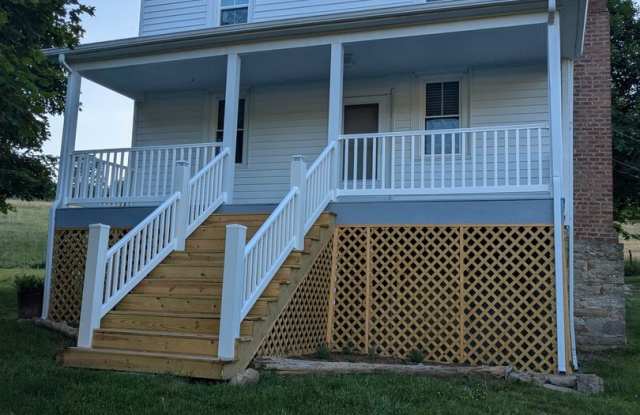 Renovated Farmhouse close to town photos photos