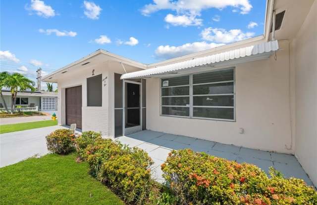 7005 NW 11th St photos photos