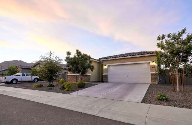 Spacious 4BD/2BA in Verrado Gallery 4