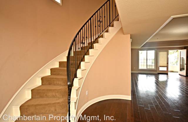 1136 Las Flores Dr. Gallery 3