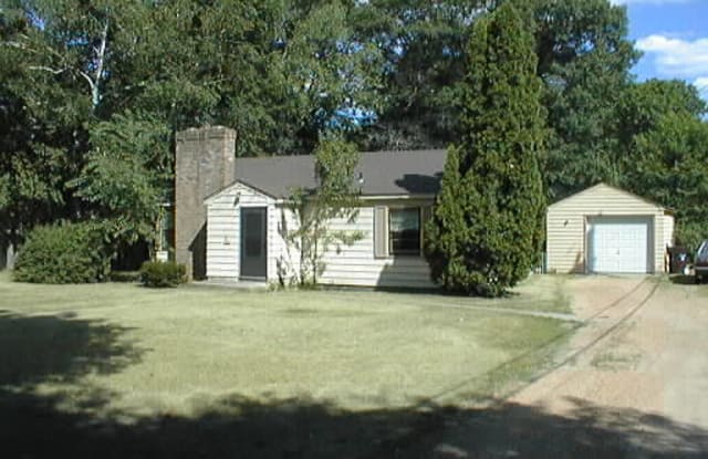 42 West Rd - 42 West Road, Circle Pines, MN 55014