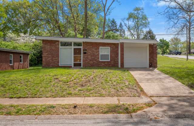 Great fully rehabbed Rental in University City - 1564 North Jackson Avenue, University City, MO 63130