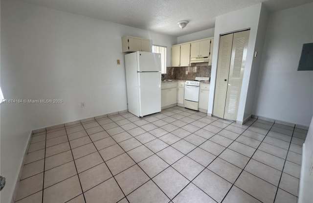290 E 7th St photos photos