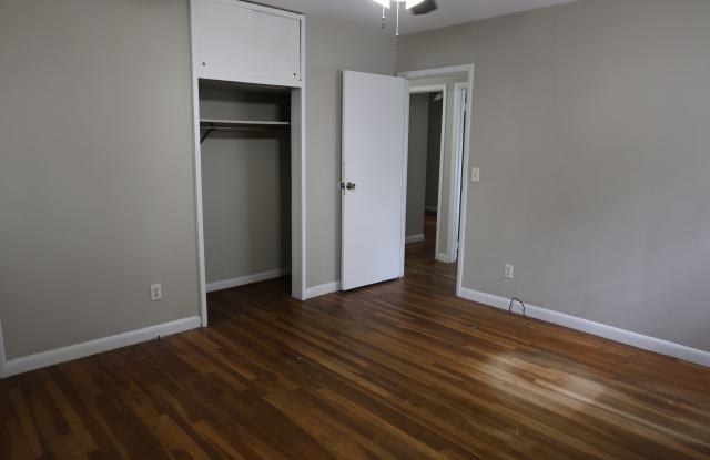 104 Catherine Ave photos photos