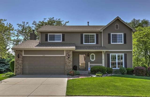 **4 Bedroom 4 Bathroom in Millard** photos photos