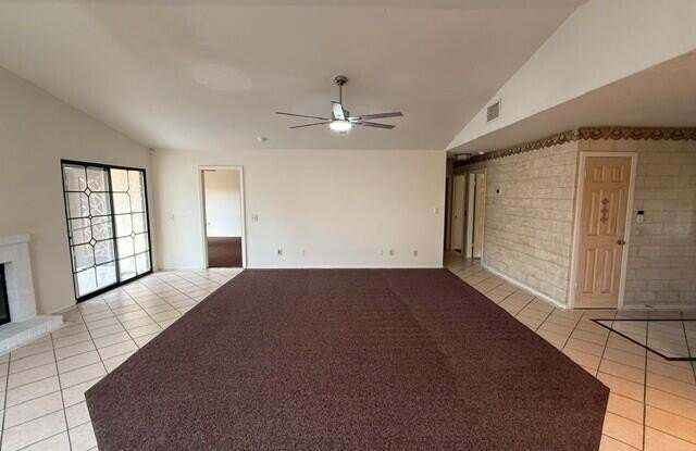 54420 Eisenhower Drive Gallery 3
