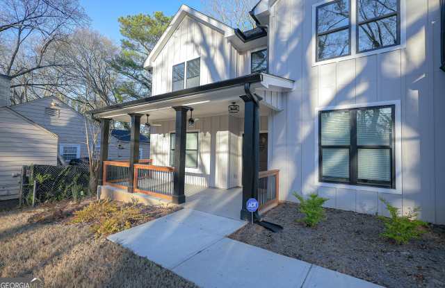 1452 Lockwood Drive SW Gallery 4