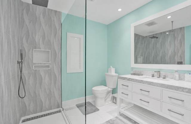 820 SE 6TH Avenue photos photos
