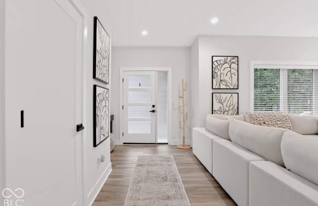 2829 Macpherson Avenue Gallery 4
