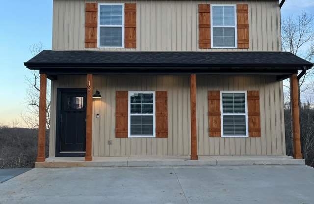153 Pinnacle Drive - 153 Pinnacle Drive, Waynesville, MO 65583