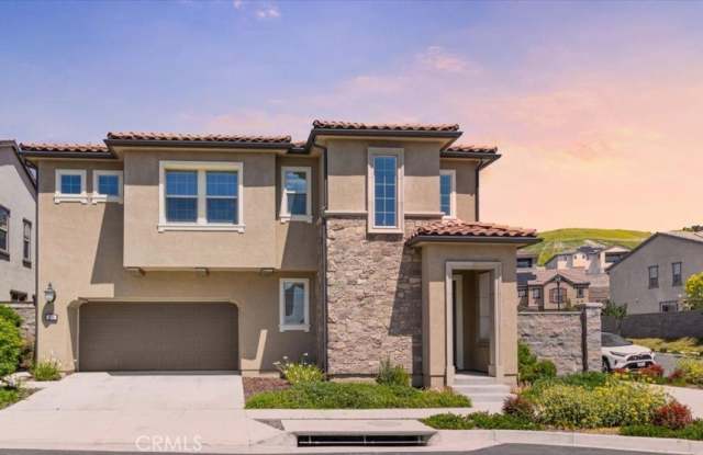 1901 Aliso Canyon Drive - 1901 Aliso Canyon Drive, Lake Forest, CA 92692 1901 Aliso Canyon Drive - 1901 Aliso Canyon Drive, Lake Forest, CA 92692