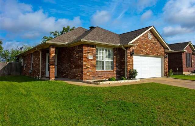 2619 Trophy Drive Gallery 2