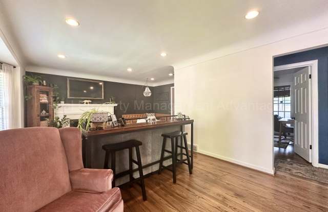 Updated 3-Bed Ranch Steps from Downtown Birmingham & Woodward! Gallery 4