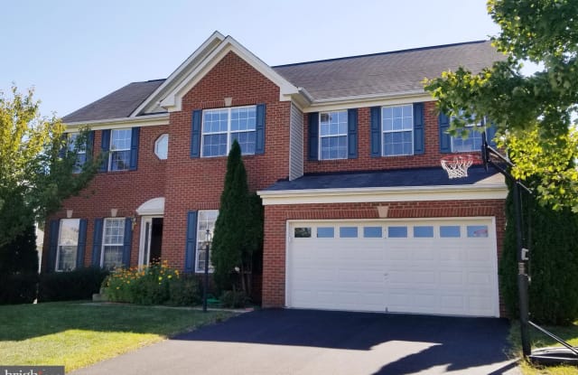 12171 RAIN SLICKER PLACE - 12171 Rain Slicker Place, Linton Hall, VA 20181