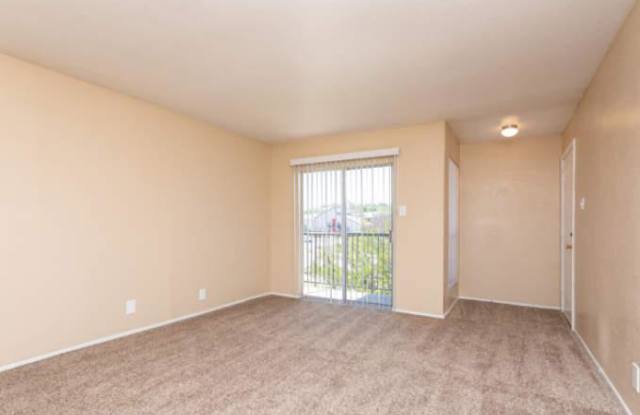 4941 Woodstone Dr Gallery 3
