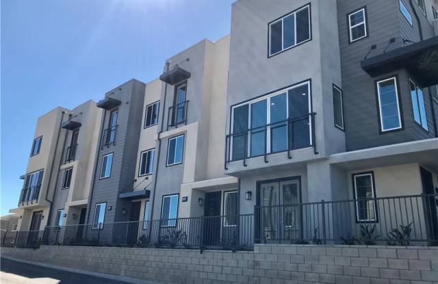 542 E Imperial Avenue - 542 E Imperial Ave, El Segundo, CA 90245