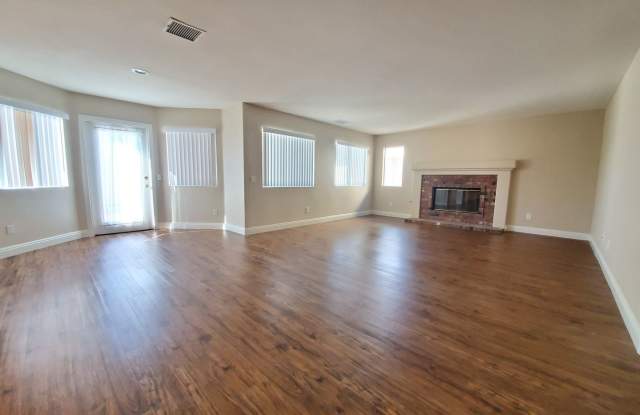 493 Lexington Court Gallery 3