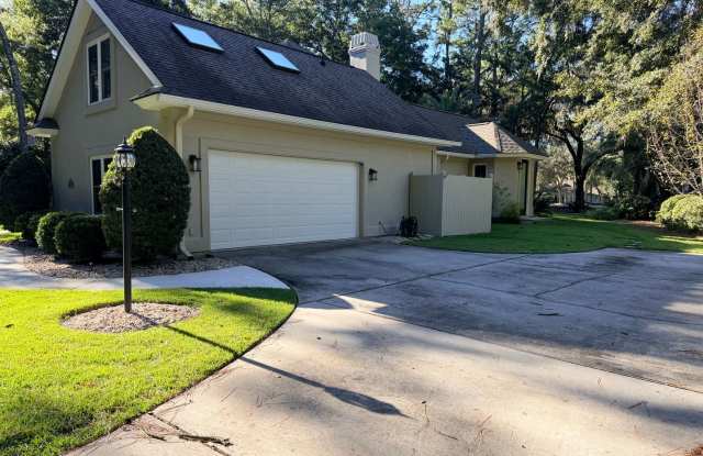 Beautifully Furnished Indigo Run Home with Pool- Six Month Lease Gallery 3