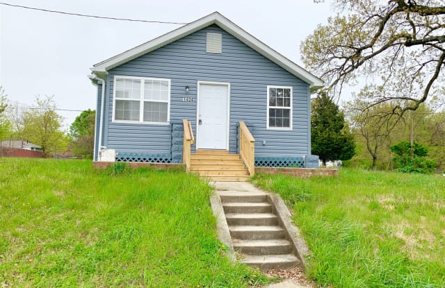 1404 Brooke Rd - 1404 Brooke Road, Coral Hills, MD 20743