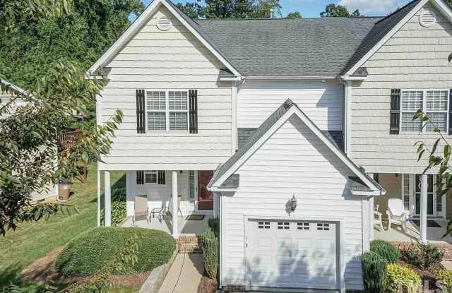 3 Bedroom Townhome in Magnolia Woods - Close to downtown Wake Forest! photos photos
