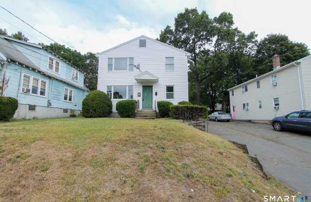 17 Pinehurst Avenue Gallery 2