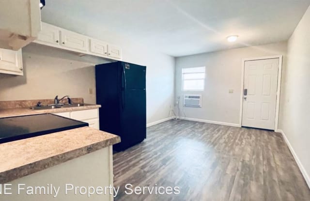 2210 17th St E - 2210 East 17th Street, Cedar Grove, FL 32405