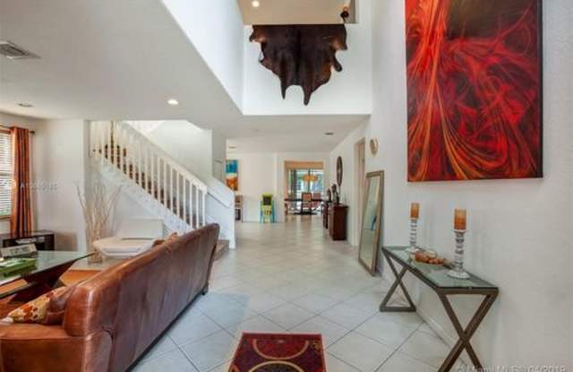 1906 Timberline Road Gallery 2