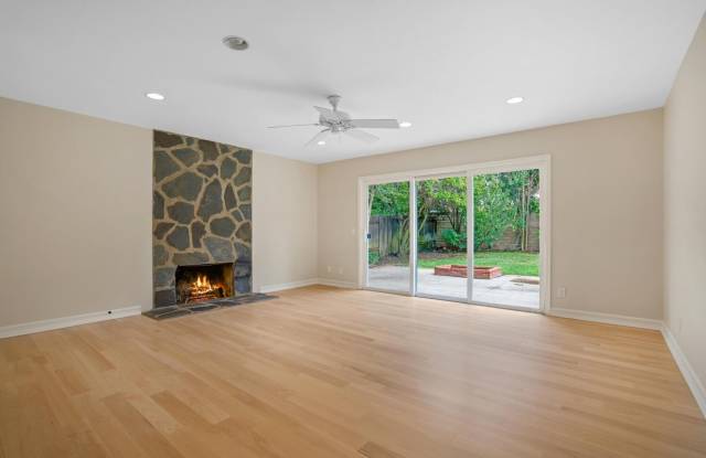Westlake Village 5 Bedroom Foxmoor Home, walk to Westlake Elementary Gallery 4