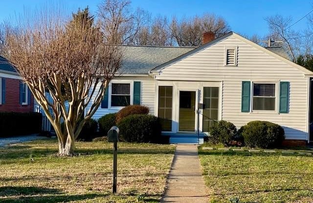 1006 Northwood - 1006 W Northwood St, Greensboro, NC 27408
