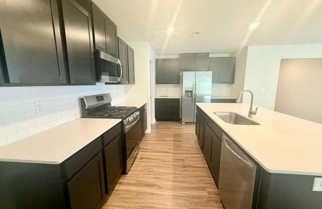 2834 Oldfield Drive Gallery 4