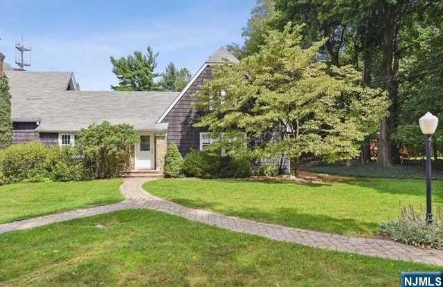 15 E Orchard Street - 15 East Orchard Street, Allendale, NJ 07401 15 E Orchard Street - 15 East Orchard Street, Allendale, NJ 07401