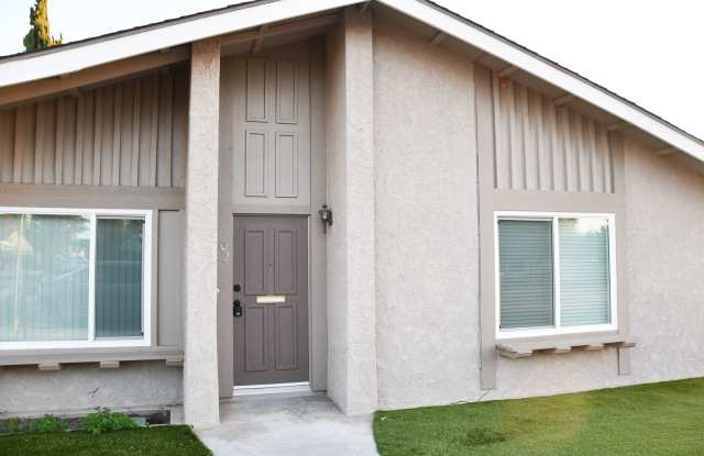 La Veta (802-806) East Gallery 1