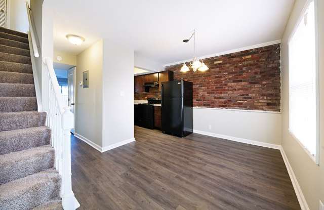 2 Bedroom 1 Bathroom Townhome Available in Speedway, IN - The Andover Gallery 3